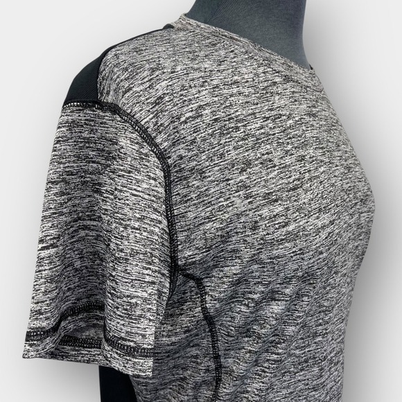 90° By Reflex Grey Black Activewear Short Sleeve Shirt Women's Small - Picture 4 of 5